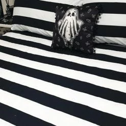 HELLS BLANKETS Showtime Creeps | KING QUILT SET