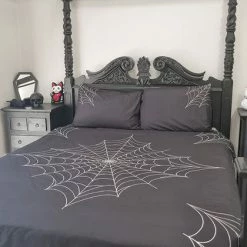 HELLS BLANKETS Web Of Nightmares | QUEEN QUILT SET