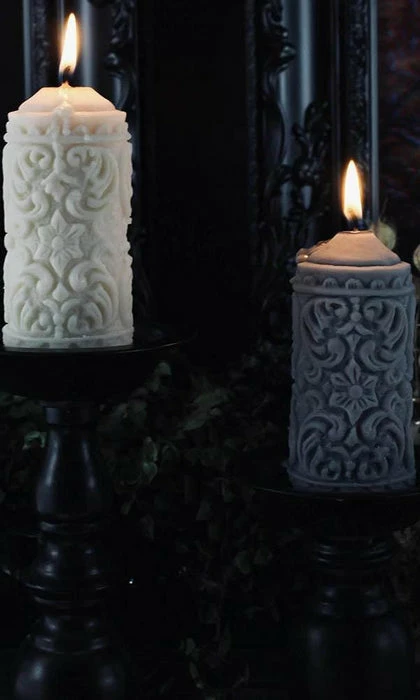 THE BLACKENED TEETH Mildred Gothic Pillar | CANDLE
