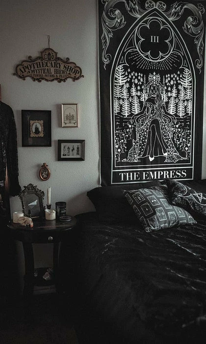 THE PRETTY CULT The Empress | TAPESTRY - Image 2